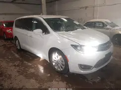 2C4RC1FG9JR183009 2018 CHRYSLER PACIFICA