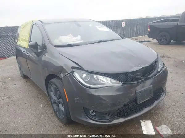 2C4RC1FG9JR227932 2018 CHRYSLER PACIFICA - Image 1