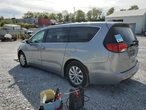 2C4RC1FG9JR279447 2018 CHRYSLER PACIFICA - Image 2