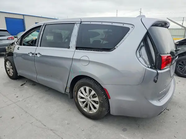 2C4RC1FG9JR279836 2018 CHRYSLER PACIFICA - Image 2