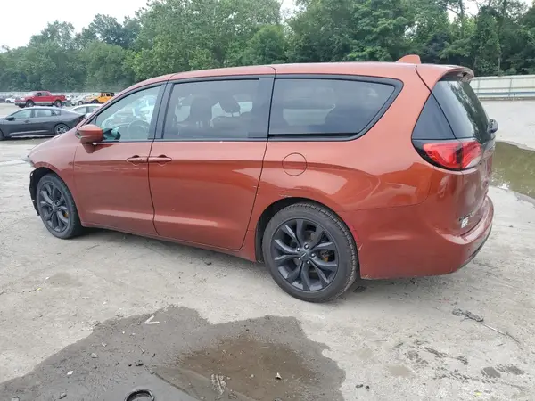 2C4RC1FG9JR339579 2018 CHRYSLER PACIFICA - Image 2