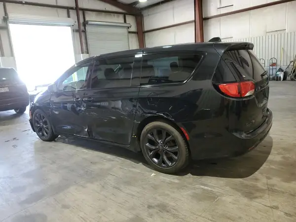 2C4RC1FG9JR357872 2018 CHRYSLER PACIFICA - Image 2