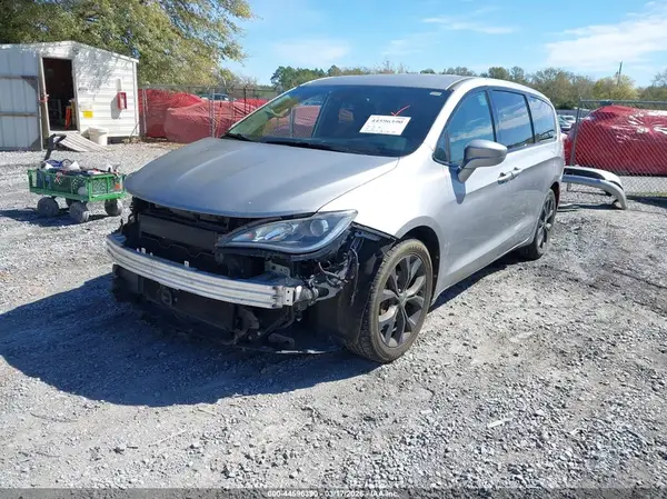 2C4RC1FG9KR532266 2019 CHRYSLER PACIFICA - Image 2