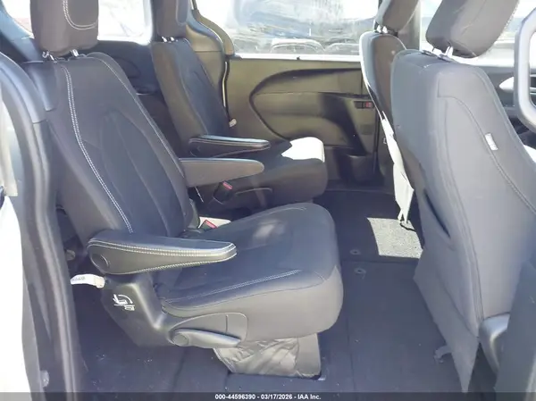 2C4RC1FG9KR532266 2019 CHRYSLER PACIFICA - Image 8