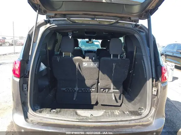 2C4RC1FG9KR583413 2019 CHRYSLER PACIFICA - Image 8