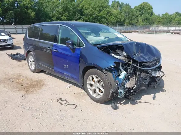 2C4RC1FG9KR587929 2019 CHRYSLER PACIFICA - Image 1