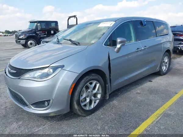2C4RC1FG9KR589101 2019 CHRYSLER PACIFICA - Image 2