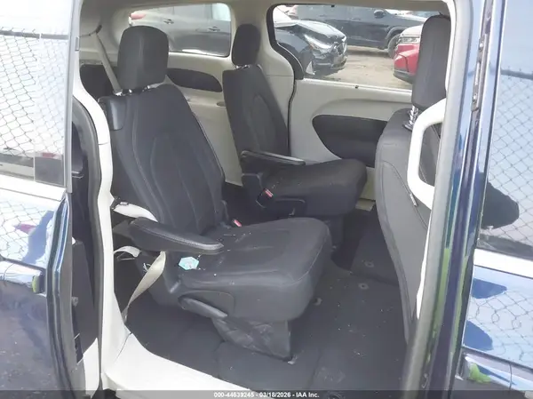 2C4RC1FG9KR635784 2019 CHRYSLER PACIFICA - Image 8