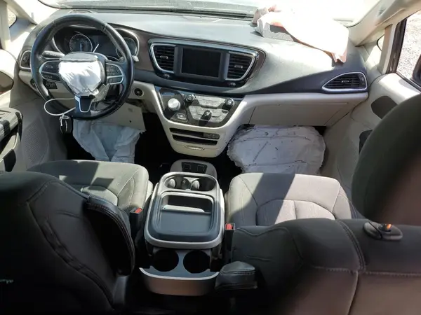 2C4RC1FG9KR698500 2019 CHRYSLER PACIFICA - Image 8