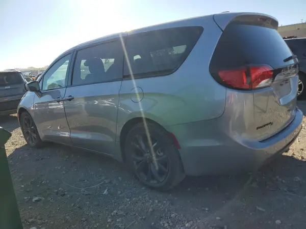 2C4RC1FG9KR738624 2019 CHRYSLER PACIFICA - Image 2
