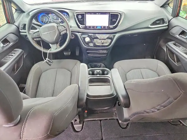 2C4RC1FG9MR557980 2021 CHRYSLER PACIFICA - Image 8