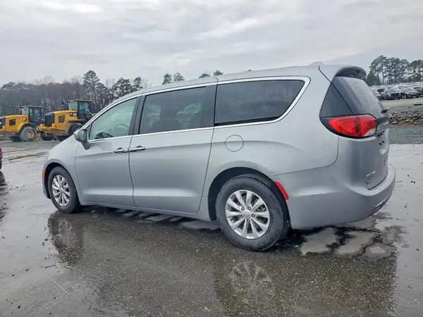 2C4RC1FGXJR111493 2018 CHRYSLER PACIFICA - Image 2