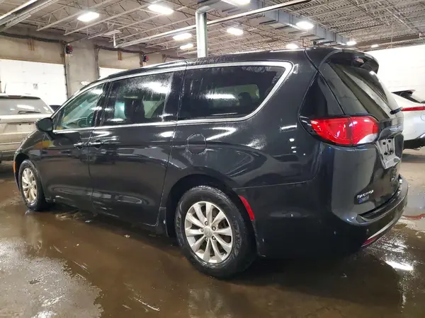 2C4RC1FGXJR116693 2018 CHRYSLER PACIFICA - Image 2