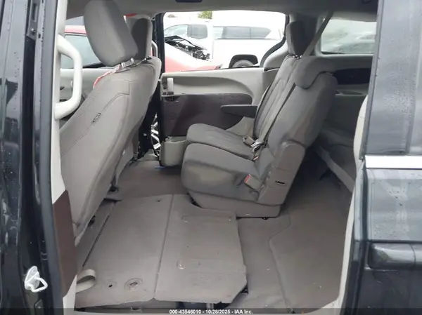 2C4RC1FGXJR317171 2018 CHRYSLER PACIFICA - Image 8