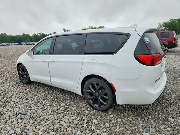 2C4RC1FGXJR351854 2018 CHRYSLER PACIFICA - Image 2