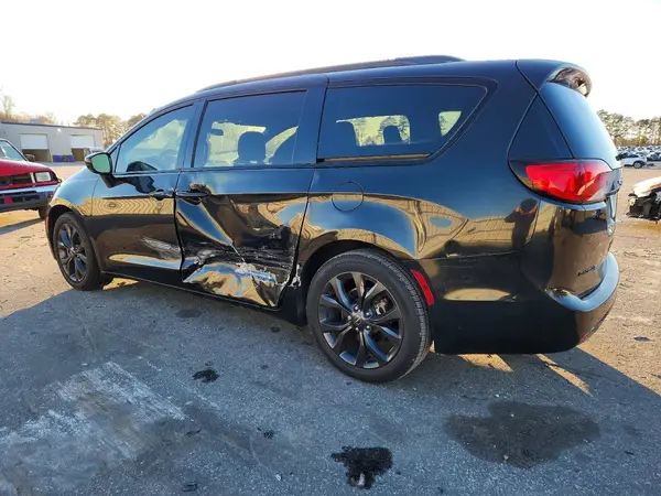2C4RC1FGXJR362000 2018 CHRYSLER PACIFICA - Image 2
