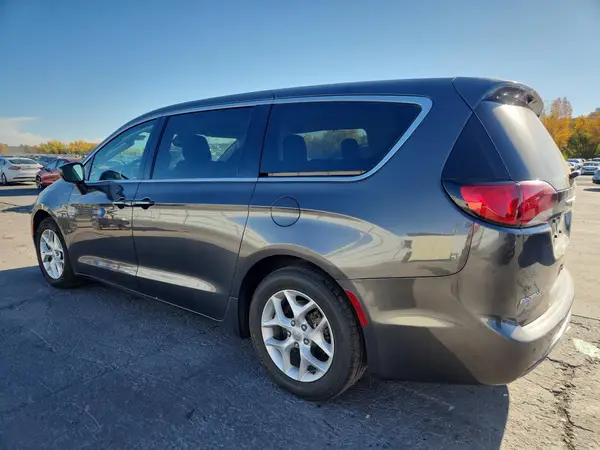 2C4RC1FGXKR526685 2019 CHRYSLER PACIFICA - Image 2