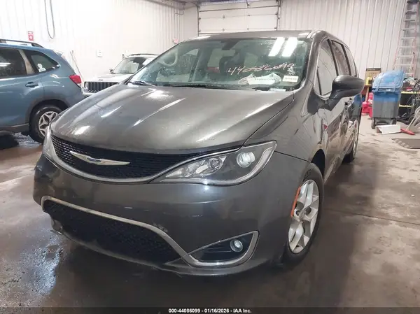 2C4RC1FGXKR528419 2019 CHRYSLER PACIFICA - Image 2