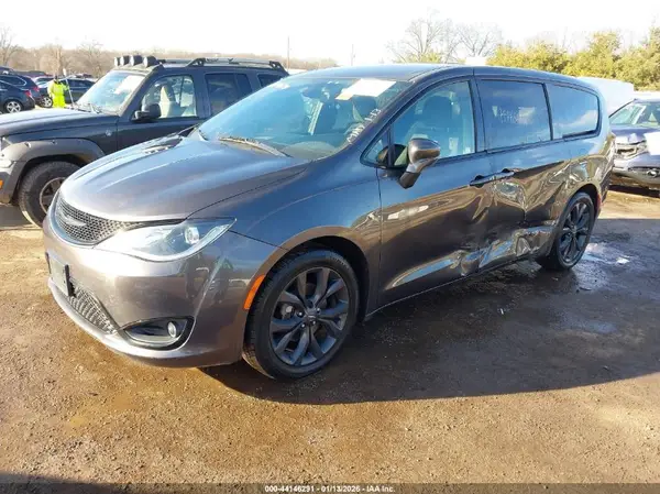 2C4RC1FGXKR532423 2019 CHRYSLER PACIFICA - Image 2