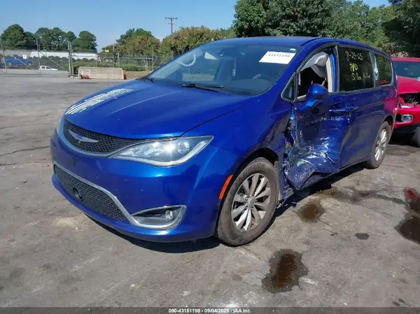 2C4RC1FGXKR568886 2019 CHRYSLER PACIFICA - Image 2