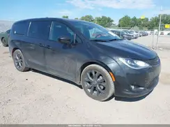 2C4RC1FGXKR576003 2019 CHRYSLER PACIFICA