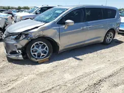 2C4RC1FGXKR588006 2019 CHRYSLER PACIFICA