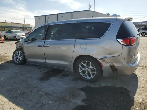 2C4RC1FGXKR588006 2019 CHRYSLER PACIFICA - Image 2