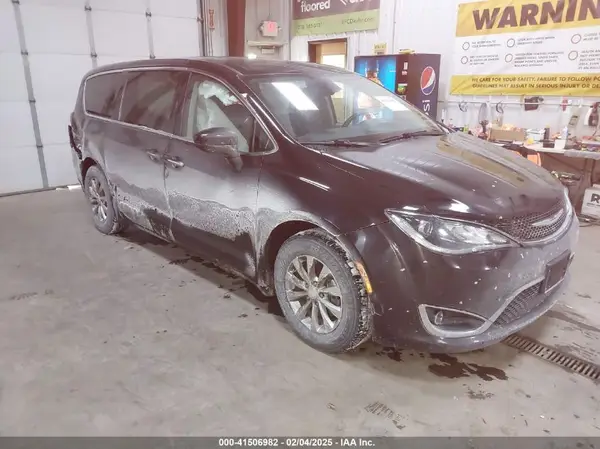 2C4RC1FGXKR594310 2019 CHRYSLER PACIFICA - Image 1