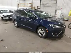 2C4RC1FGXKR598146 2019 CHRYSLER PACIFICA