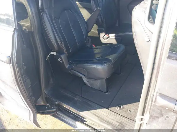 2C4RC1FGXKR667725 2019 CHRYSLER PACIFICA - Image 8