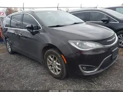 2C4RC1FGXKR700769 2019 CHRYSLER PACIFICA