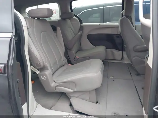 2C4RC1FGXKR700769 2019 CHRYSLER PACIFICA - Image 8