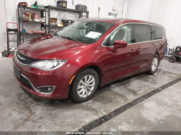 2C4RC1FGXKR706264 2019 CHRYSLER PACIFICA - Image 2