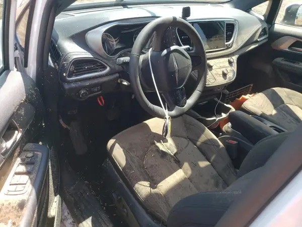 2C4RC1FGXPR555773 2023 CHRYSLER PACIFICA - Image 8