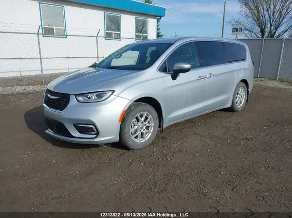 2C4RC1FGXPR558267 2023 CHRYSLER PACIFICA - Image 2