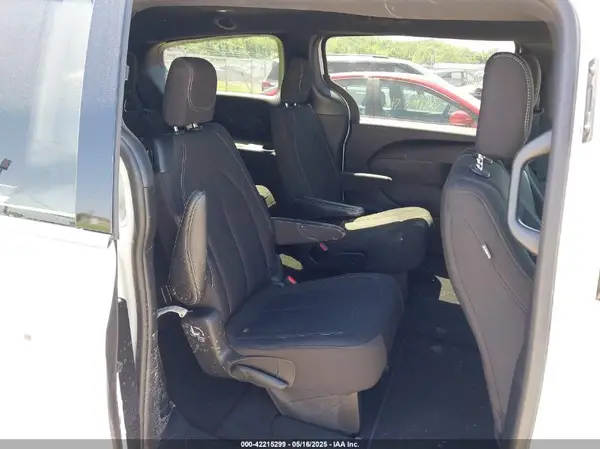 2C4RC1FGXRR124465 2024 CHRYSLER PACIFICA - Image 8