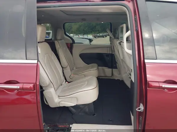 2C4RC1GG0HR508705 2017 CHRYSLER PACIFICA - Image 8