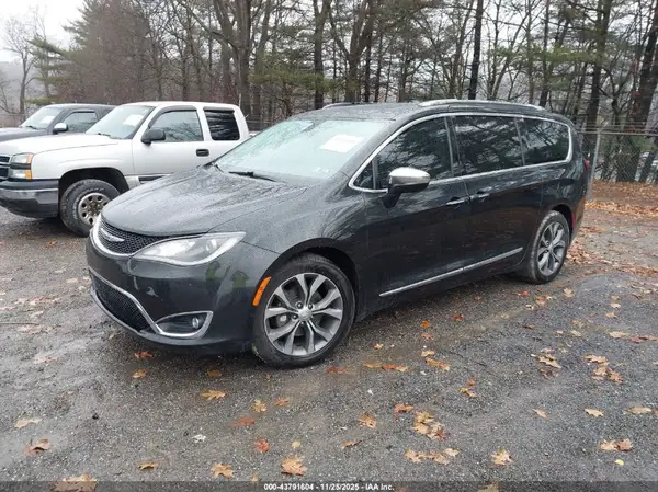 2C4RC1GG0HR514326 2017 CHRYSLER PACIFICA - Image 2