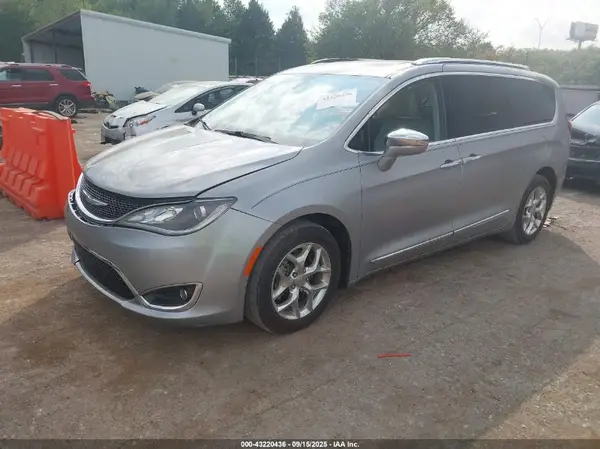 2C4RC1GG0HR531062 2017 CHRYSLER PACIFICA - Image 2