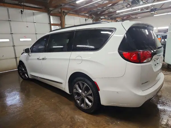 2C4RC1GG0HR544345 2017 CHRYSLER PACIFICA - Image 2
