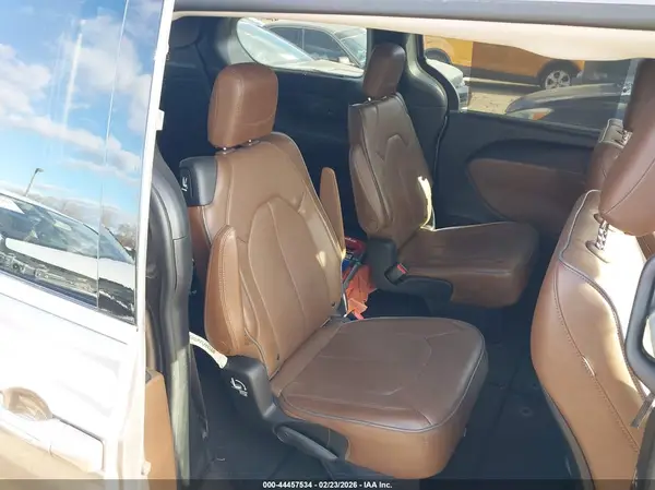 2C4RC1GG0HR561257 2017 CHRYSLER PACIFICA - Image 8