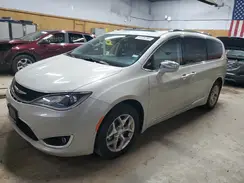2C4RC1GG0HR660743 2017 CHRYSLER PACIFICA