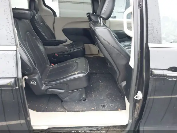 2C4RC1GG0HR705051 2017 CHRYSLER PACIFICA - Image 8