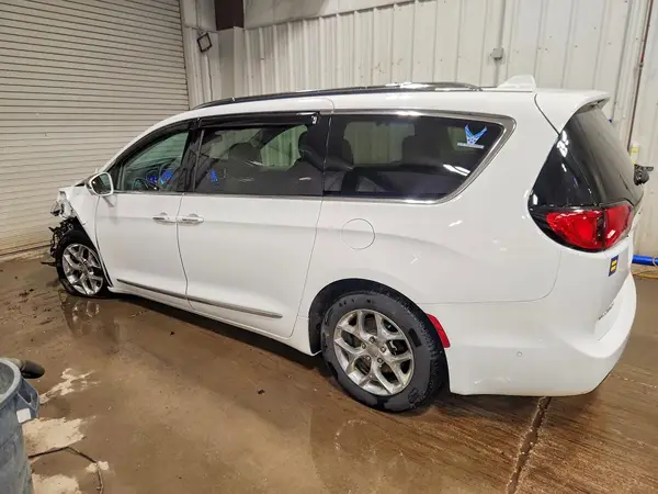 2C4RC1GG0HR734730 2017 CHRYSLER PACIFICA - Image 2