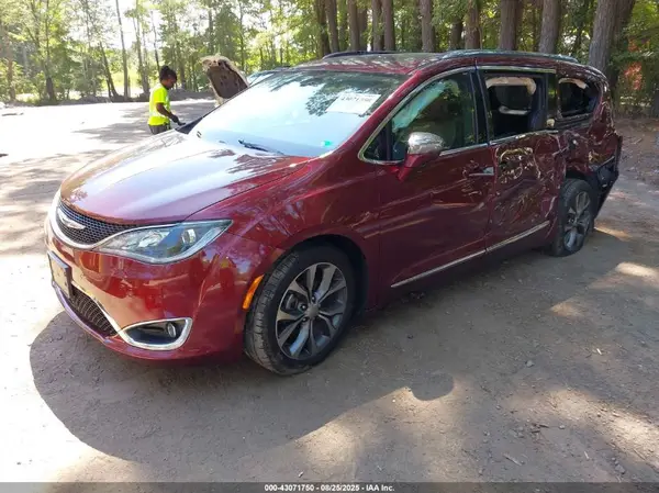 2C4RC1GG0HR739913 2017 CHRYSLER PACIFICA - Image 2