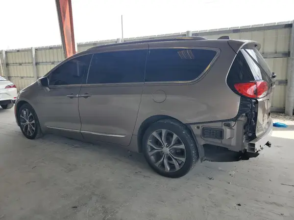 2C4RC1GG0HR811970 2017 CHRYSLER PACIFICA - Image 2
