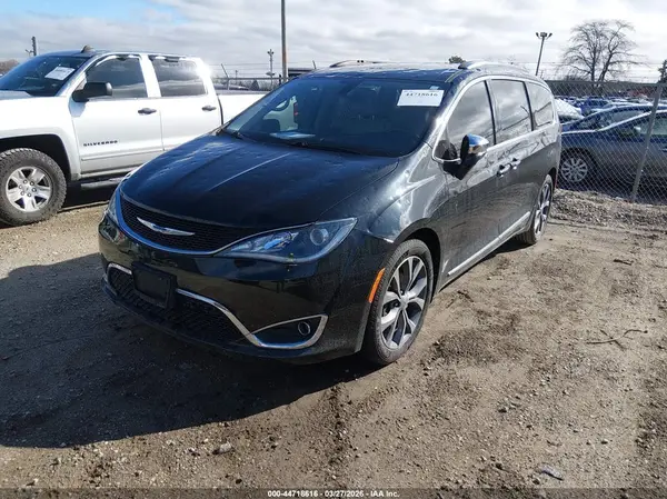2C4RC1GG0JR117852 2018 CHRYSLER PACIFICA - Image 2