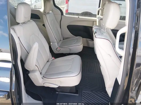 2C4RC1GG0JR117852 2018 CHRYSLER PACIFICA - Image 8