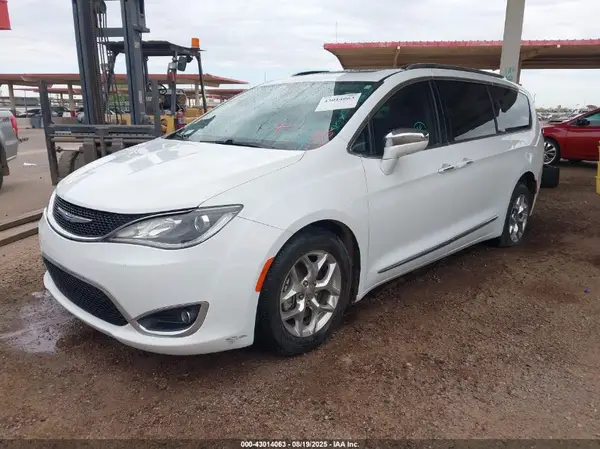 2C4RC1GG0JR185438 2018 CHRYSLER PACIFICA - Image 2