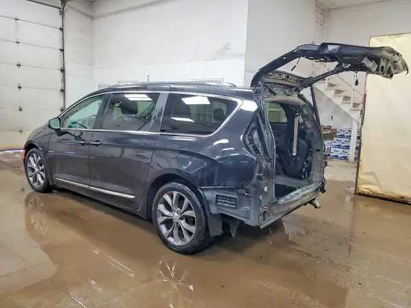 2C4RC1GG0JR198285 2018 CHRYSLER PACIFICA - Image 2